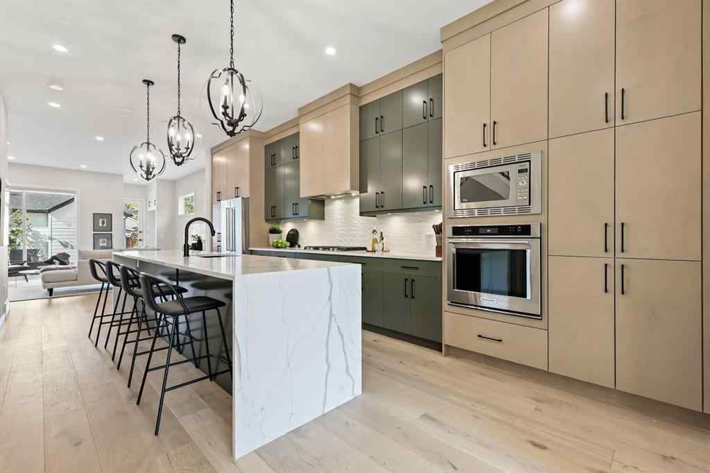 MLS® A2259953 - 2319 16 Street SE in Inglewood Calgary, Residential