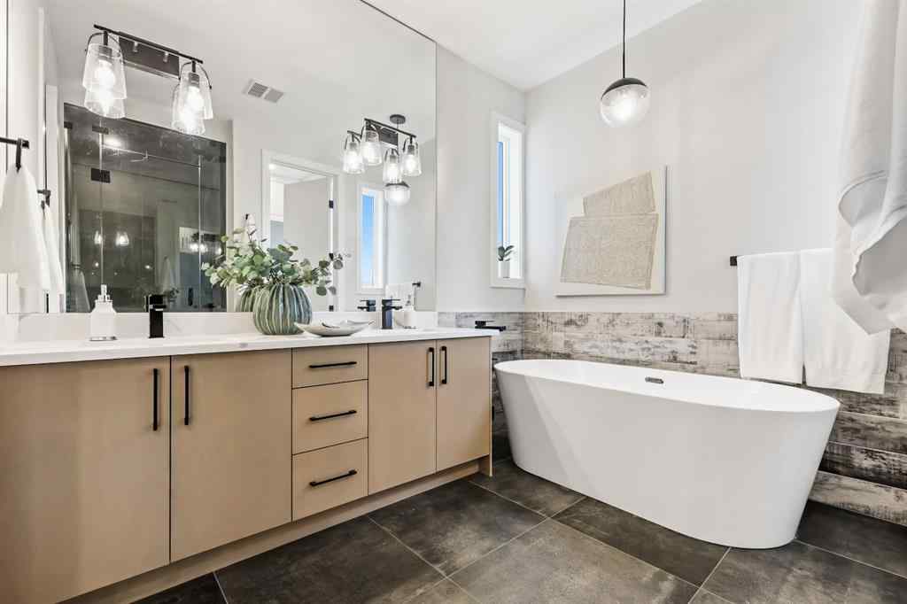 MLS® A2259953 - 2319 16 Street SE in Inglewood Calgary, Residential