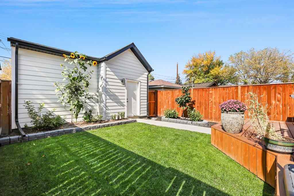 MLS® A2259953 - 2319 16 Street SE in Inglewood Calgary, Residential