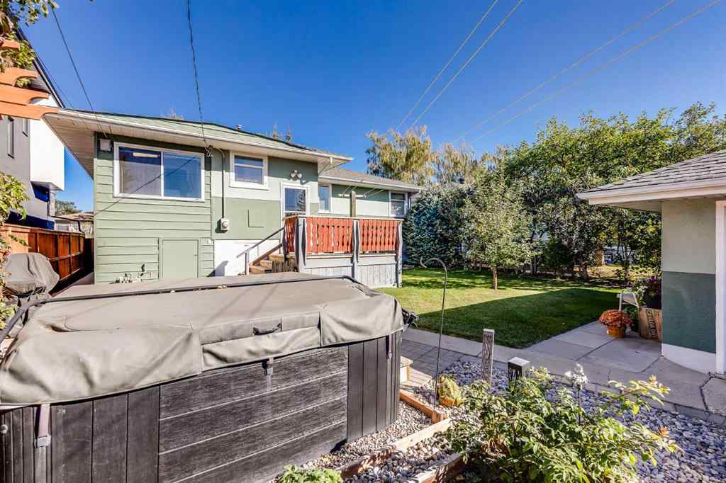 MLS® A2259956 - 955 15 Avenue NE in Renfrew Calgary, Residential