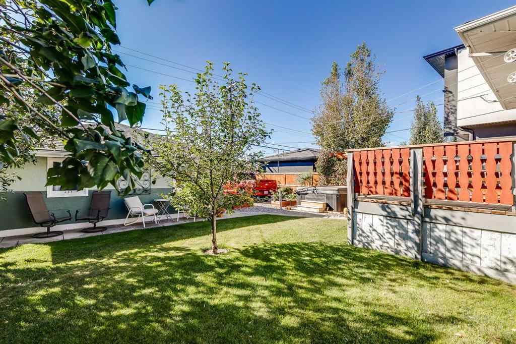 MLS® A2259956 - 955 15 Avenue NE in Renfrew Calgary, Residential