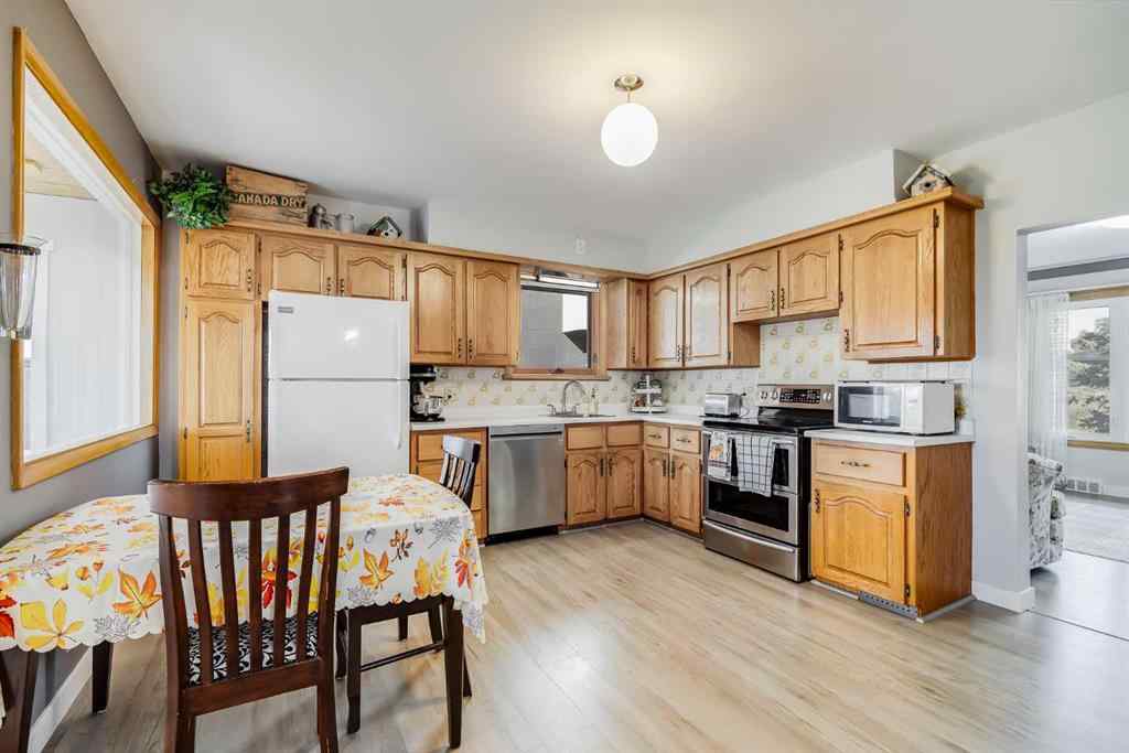 MLS® A2259956 - 955 15 Avenue NE in Renfrew Calgary, Residential