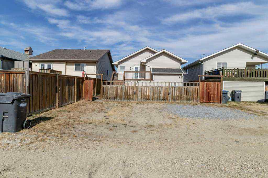 MLS® A2259967 - 23 Hunter Road  in Hewlett Park Sylvan Lake, Residential