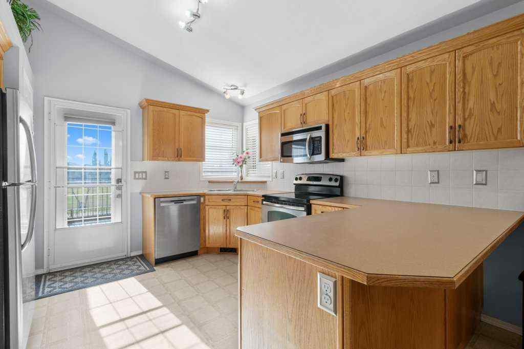 MLS® A2259967 - 23 Hunter Road  in Hewlett Park Sylvan Lake, Residential