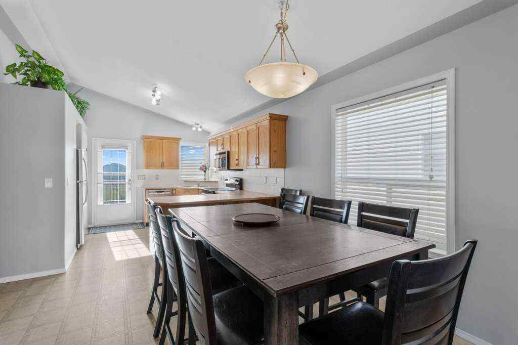 MLS® A2259967 - 23 Hunter Road  in Hewlett Park Sylvan Lake, Residential