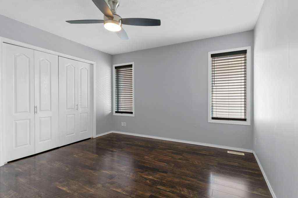 MLS® A2259967 - 23 Hunter Road  in Hewlett Park Sylvan Lake, Residential