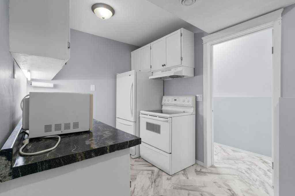 MLS® A2259967 - 23 Hunter Road  in Hewlett Park Sylvan Lake, Residential