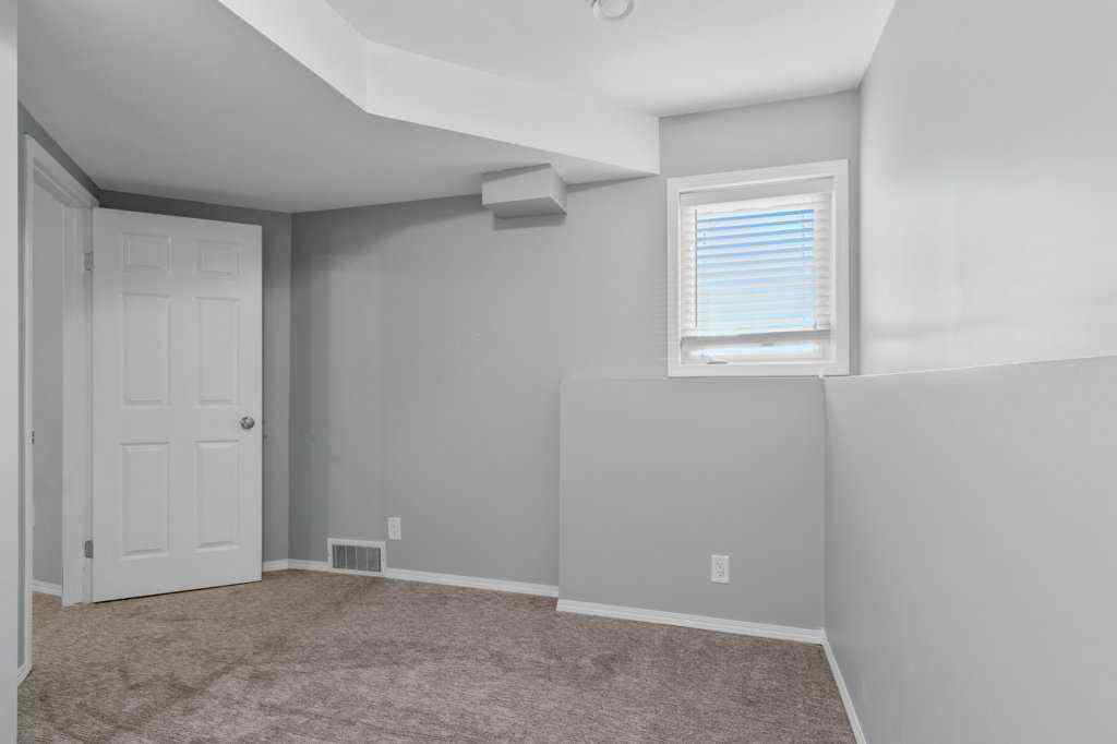 MLS® A2259967 - 23 Hunter Road  in Hewlett Park Sylvan Lake, Residential