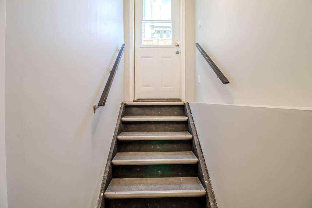 MLS® A2259967 - 23 Hunter Road  in Hewlett Park Sylvan Lake, Residential