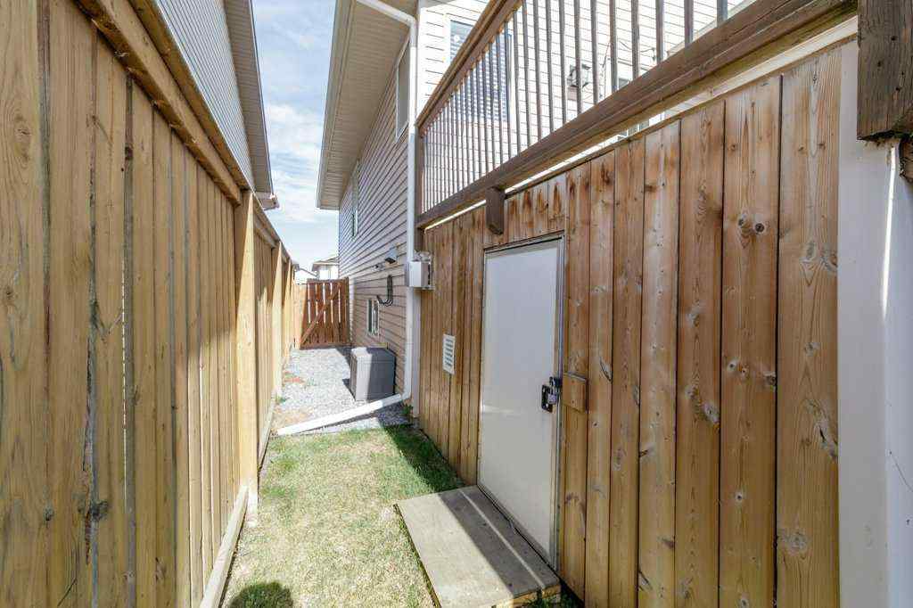 MLS® A2259967 - 23 Hunter Road  in Hewlett Park Sylvan Lake, Residential