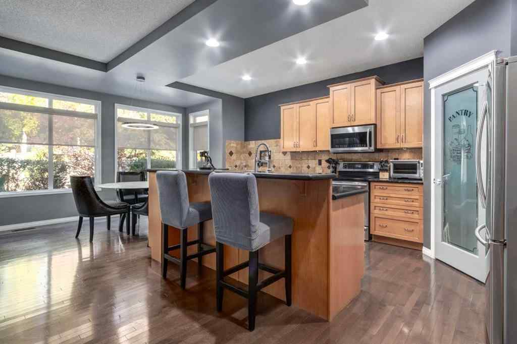 MLS® A2259983 - 10 Chapala Road SE in Chaparral Calgary, Residential