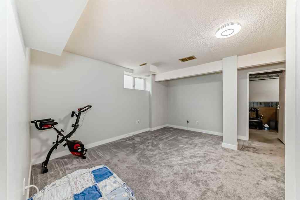 MLS® A2259986 - 3315 Catalina Boulevard NE in Monterey Park Calgary, Residential