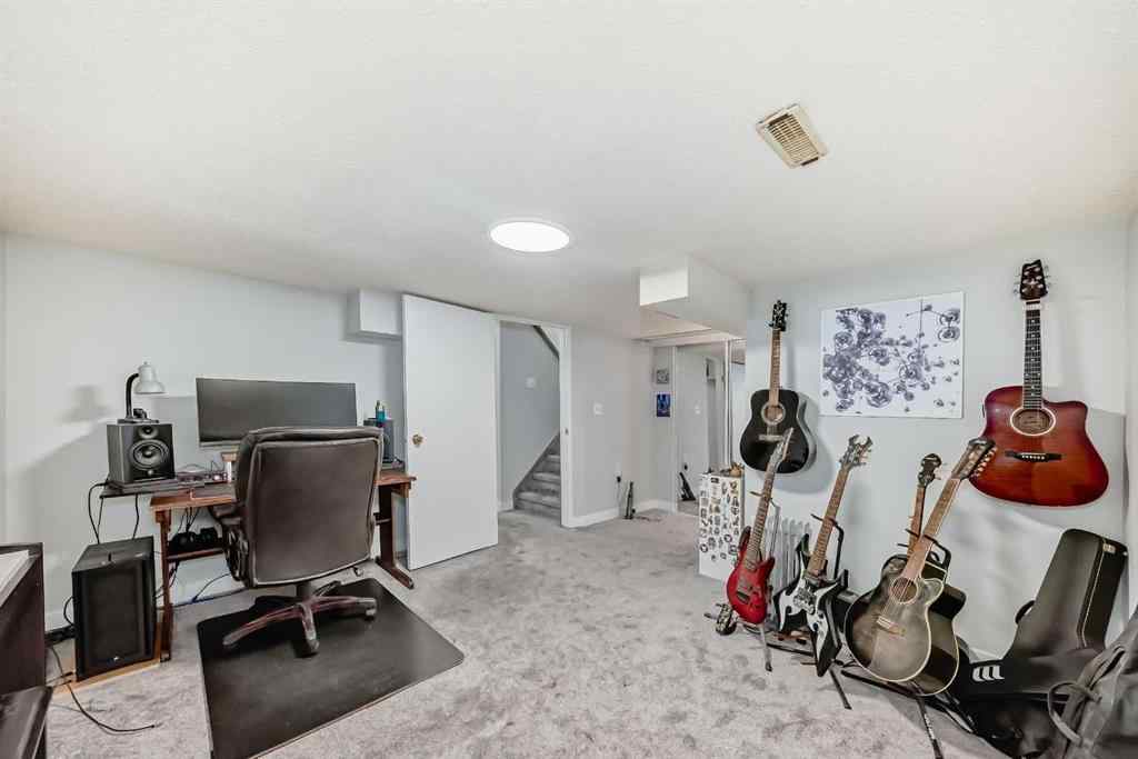 MLS® A2259986 - 3315 Catalina Boulevard NE in Monterey Park Calgary, Residential