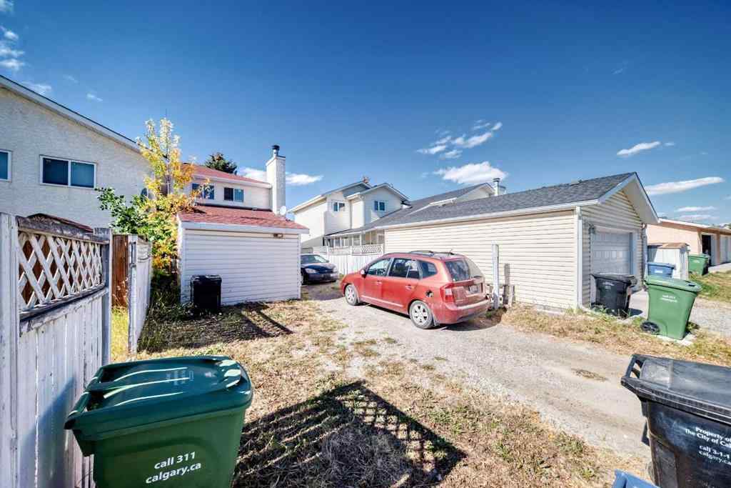 MLS® A2259986 - 3315 Catalina Boulevard NE in Monterey Park Calgary, Residential