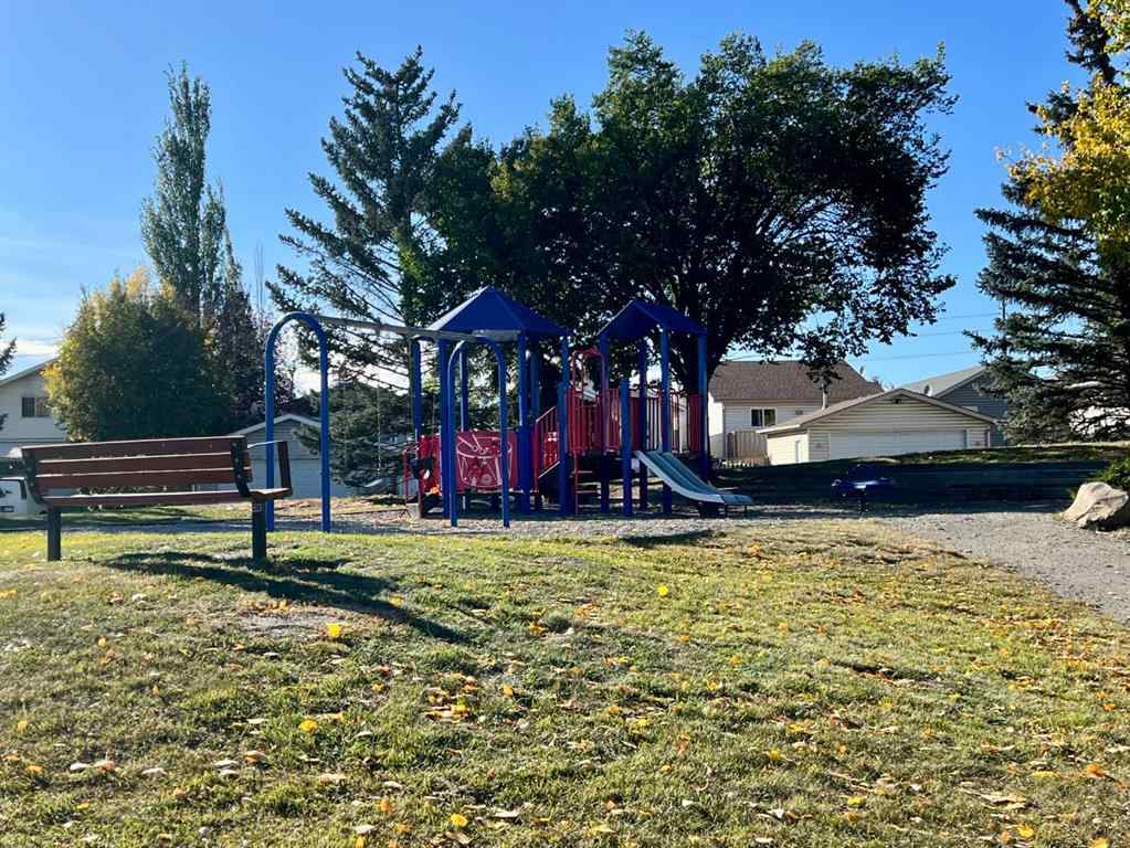 MLS® A2259986 - 3315 Catalina Boulevard NE in Monterey Park Calgary, Residential