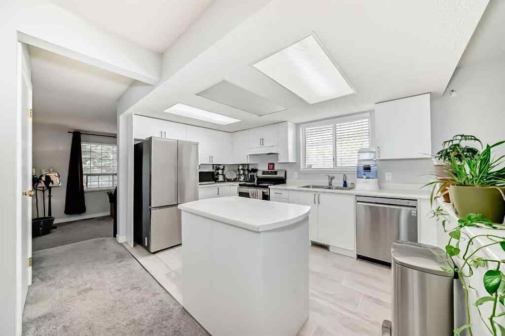 MLS® A2259986 - 3315 Catalina Boulevard NE in Monterey Park Calgary, Residential