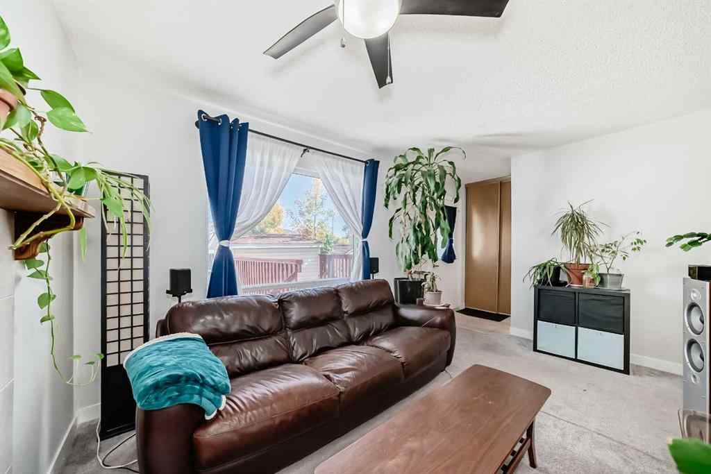MLS® A2259986 - 3315 Catalina Boulevard NE in Monterey Park Calgary, Residential
