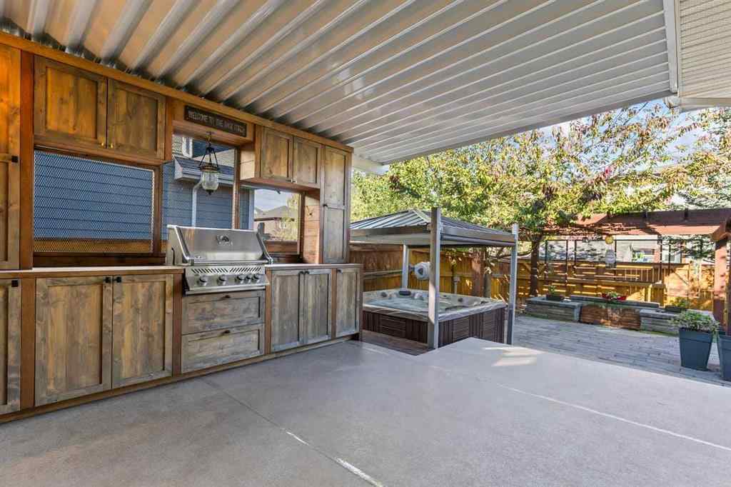 MLS® A2259988 - 236 Aspen Dale Way SW in Aspen Woods Calgary, Residential