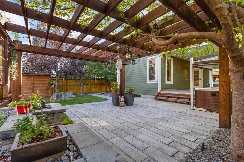 MLS® A2259988 - 236 Aspen Dale Way SW in Aspen Woods Calgary, Residential