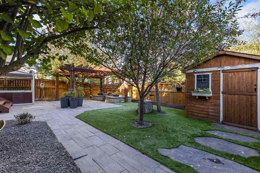 MLS® A2259988 - 236 Aspen Dale Way SW in Aspen Woods Calgary, Residential