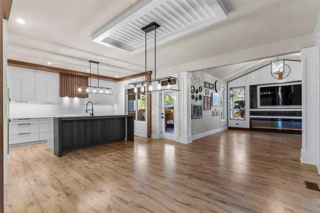 MLS® A2259988 - 236 Aspen Dale Way SW in Aspen Woods Calgary, Residential