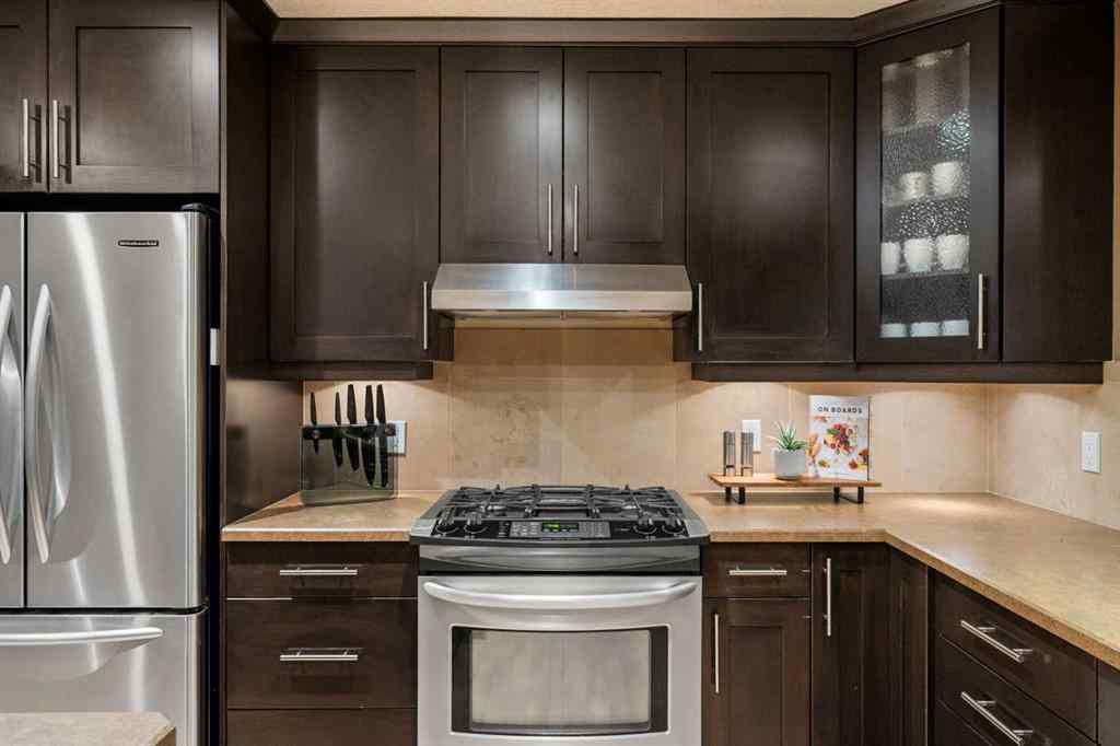 MLS® A2260005 - 196 Lake Adams Crescent SE in Lake Bonavista Calgary, Residential