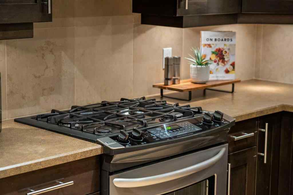 MLS® A2260005 - 196 Lake Adams Crescent SE in Lake Bonavista Calgary, Residential