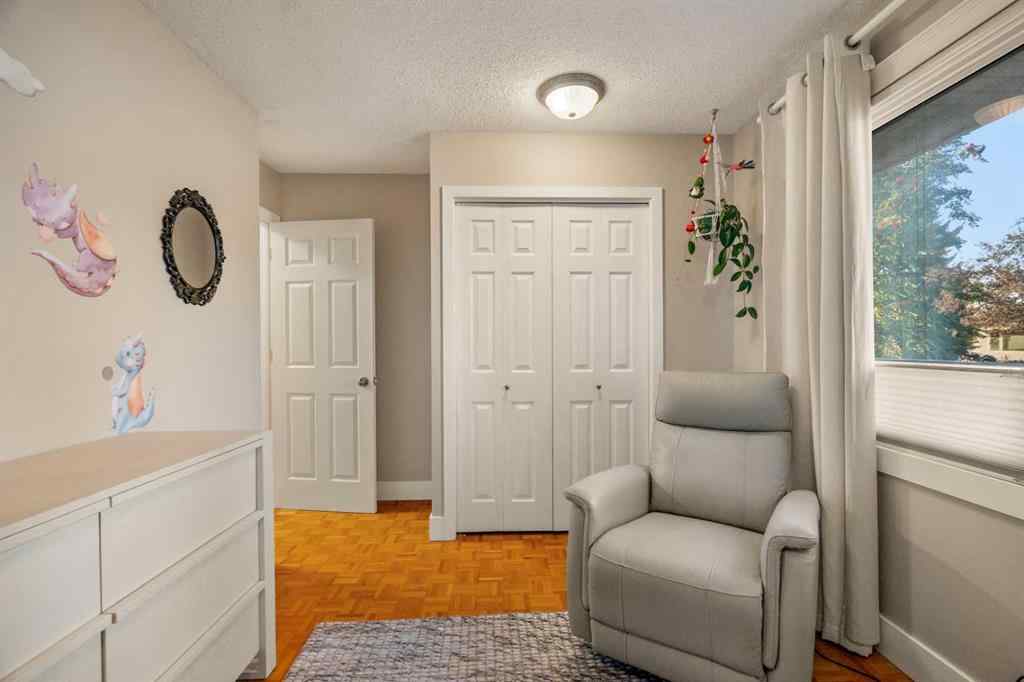 MLS® A2260005 - 196 Lake Adams Crescent SE in Lake Bonavista Calgary, Residential