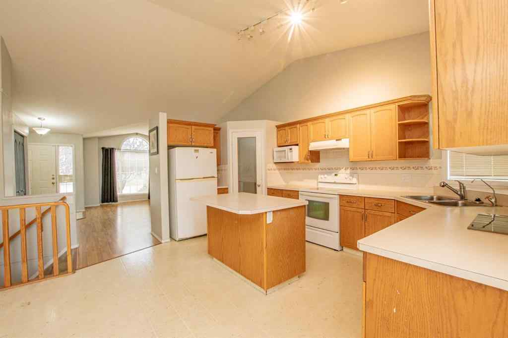 MLS® A2260007 - 8828 120 Avenue  in Crystal Lake Estates Grande Prairie, Residential