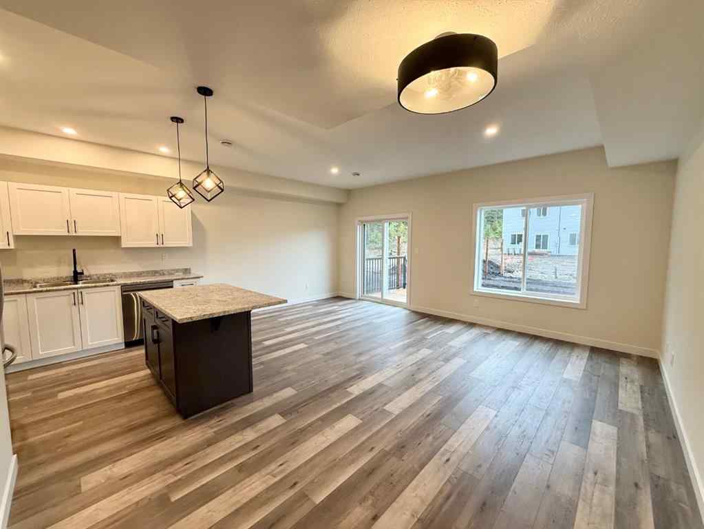 MLS® A2260013 - 328B BOUTIN Avenue  in Hardisty Hinton, Residential