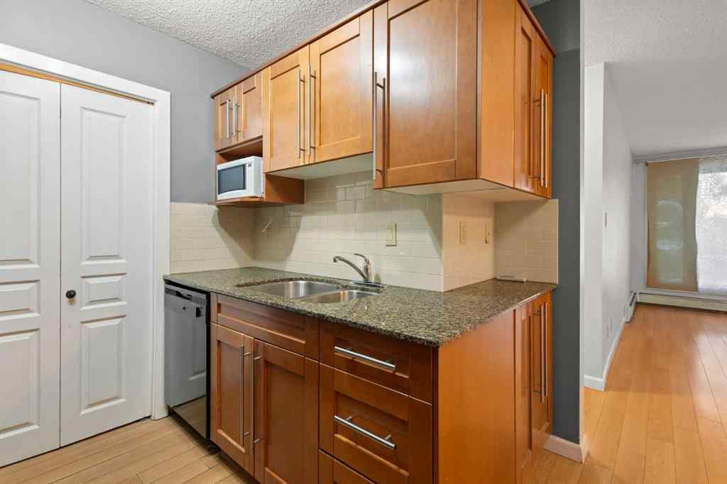 MLS&reg; # A2260039 - Unit #412 6400 Coach Hill Road SW in Coach Hill Calgary, Residential Open Houses