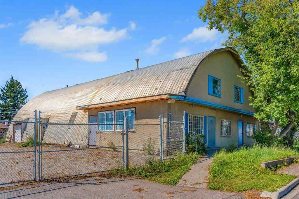 MLS® A2260051 - 635 35 Avenue NE in Greenview Industrial Park Calgary, Commercial