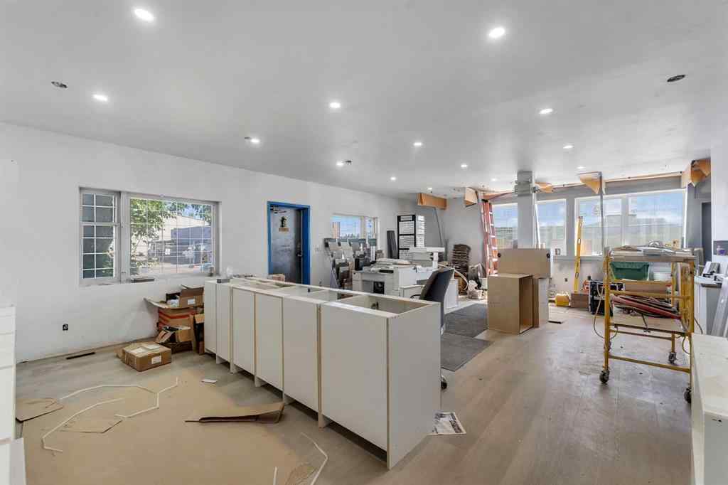 MLS® A2260051 - 635 35 Avenue NE in Greenview Industrial Park Calgary, Commercial