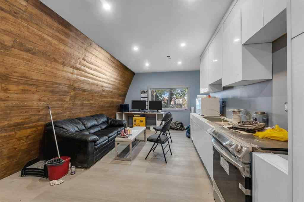 MLS® A2260051 - 635 35 Avenue NE in Greenview Industrial Park Calgary, Commercial