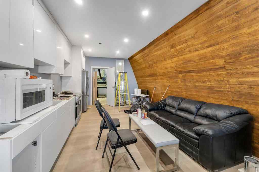 MLS® A2260051 - 635 35 Avenue NE in Greenview Industrial Park Calgary, Commercial