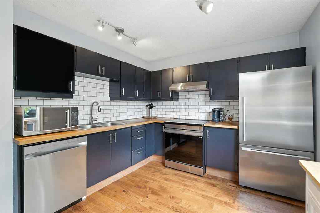 MLS® A2260070 - 123 Silverstone Road NW in Silver Springs Calgary, Residential