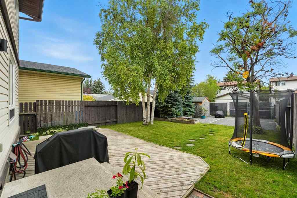 MLS® A2260070 - 123 Silverstone Road NW in Silver Springs Calgary, Residential