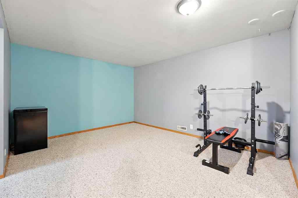 MLS® A2260070 - 123 Silverstone Road NW in Silver Springs Calgary, Residential