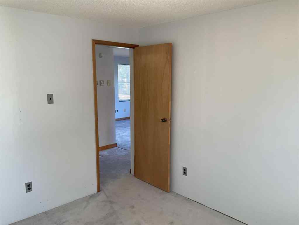 MLS® A2260073 - 225 15 Street N in Westminster Lethbridge, Residential