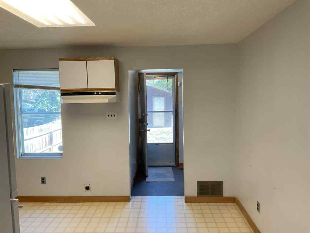 MLS® A2260073 - 225 15 Street N in Westminster Lethbridge, Residential