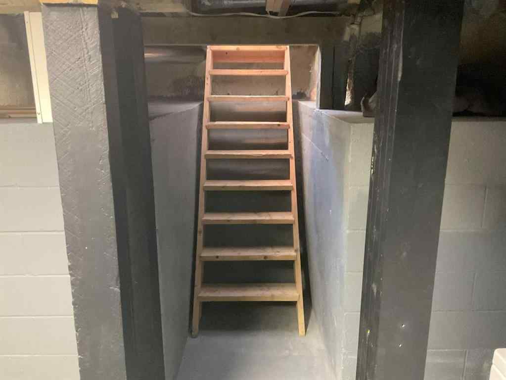 MLS® A2260073 - 225 15 Street N in Westminster Lethbridge, Residential