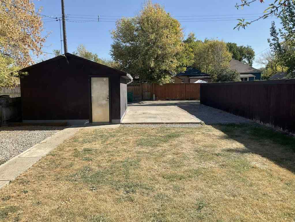 MLS® A2260073 - 225 15 Street N in Westminster Lethbridge, Residential