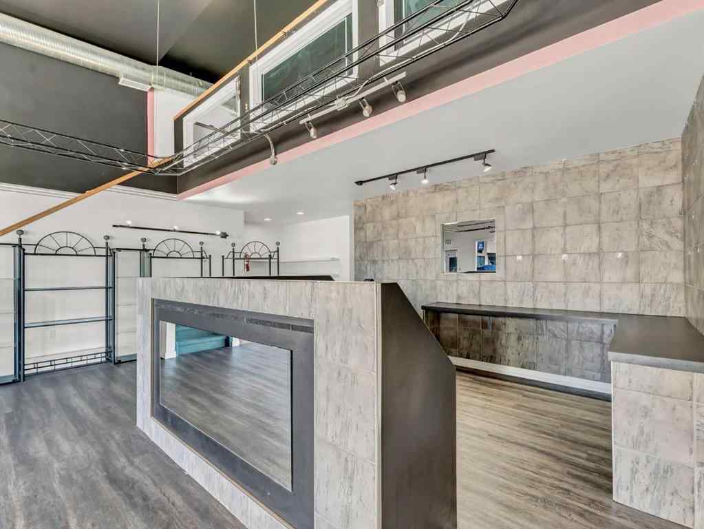 MLS® A2260076 - Unit #8 3295 Dunmore Road SE in Ross Glen Medicine Hat, Commercial