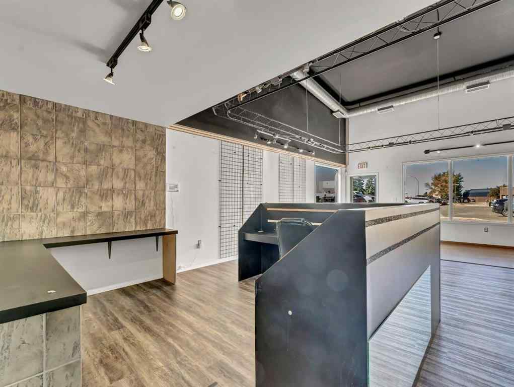 MLS® A2260076 - Unit #8 3295 Dunmore Road SE in Ross Glen Medicine Hat, Commercial