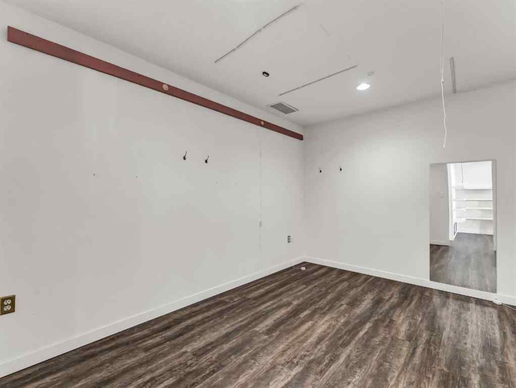 MLS® A2260076 - Unit #8 3295 Dunmore Road SE in Ross Glen Medicine Hat, Commercial