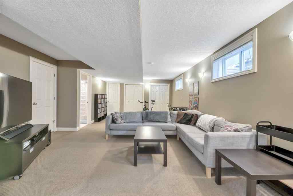 MLS® A2260092 - 2605 30 Street SW in Killarney/Glengarry Calgary, Residential