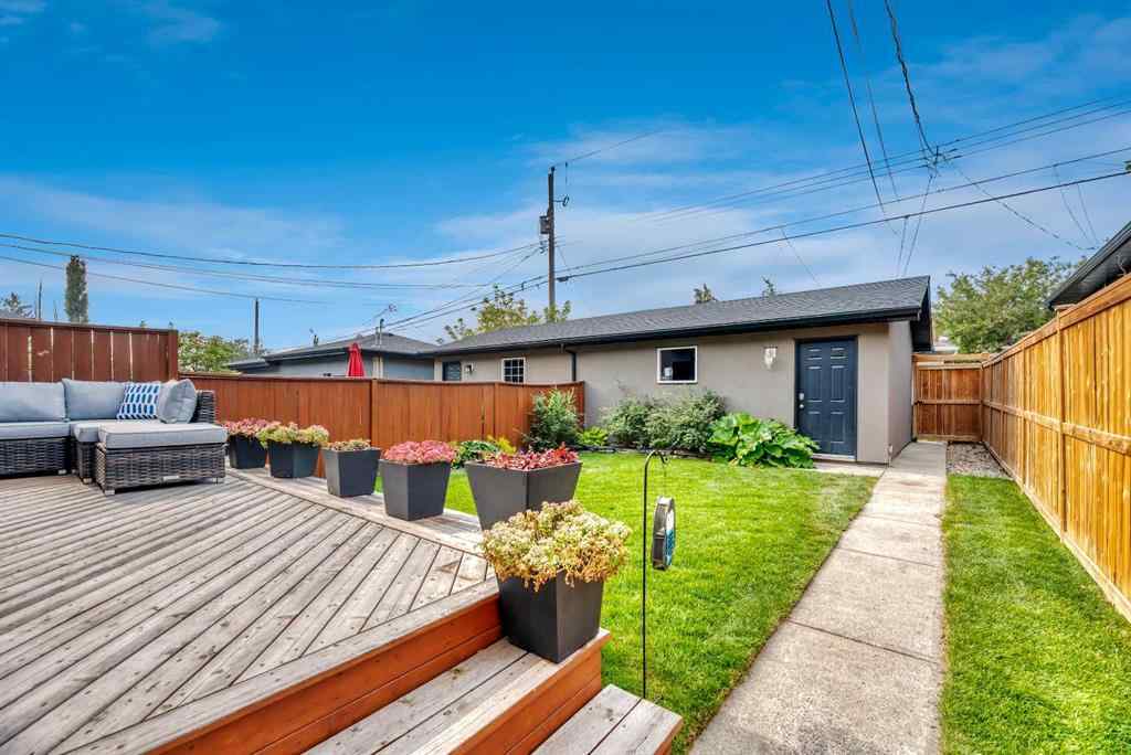 MLS® A2260092 - 2605 30 Street SW in Killarney/Glengarry Calgary, Residential