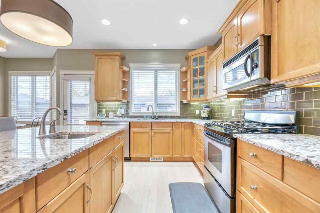 MLS® A2260092 - 2605 30 Street SW in Killarney/Glengarry Calgary, Residential