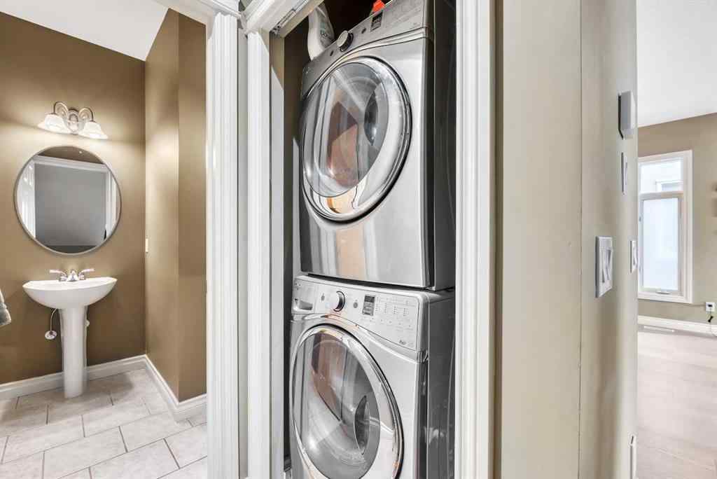 MLS® A2260092 - 2605 30 Street SW in Killarney/Glengarry Calgary, Residential