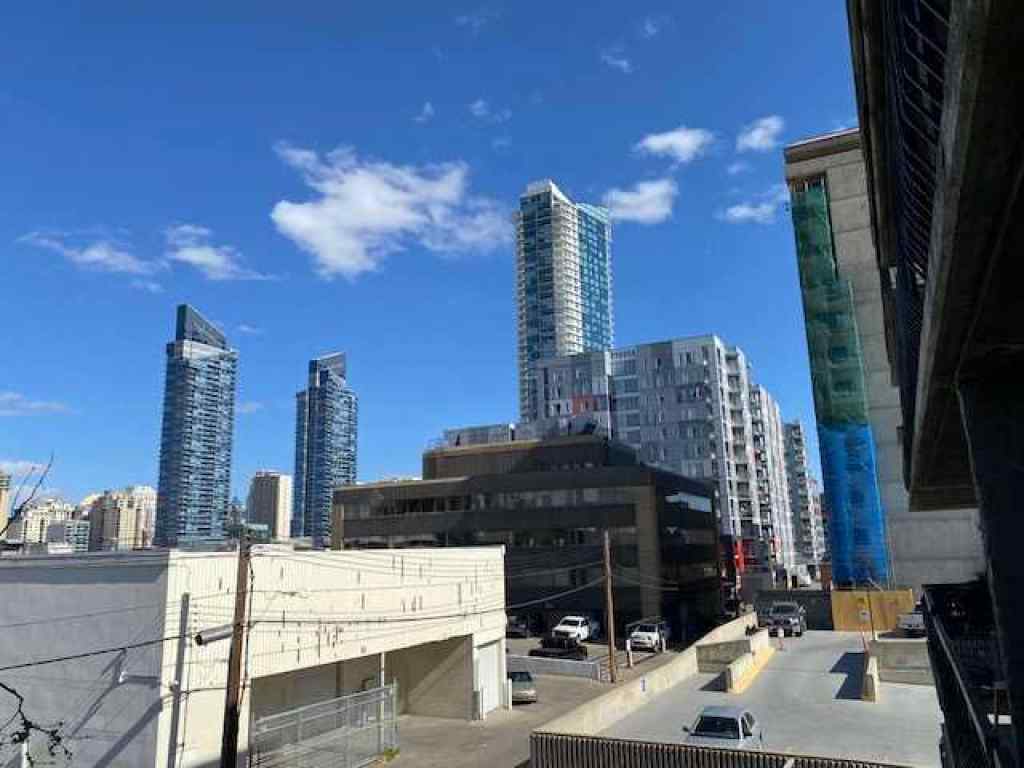 MLS® A2260097 - Unit #306 1320 12 Avenue SW in Beltline Calgary, Residential